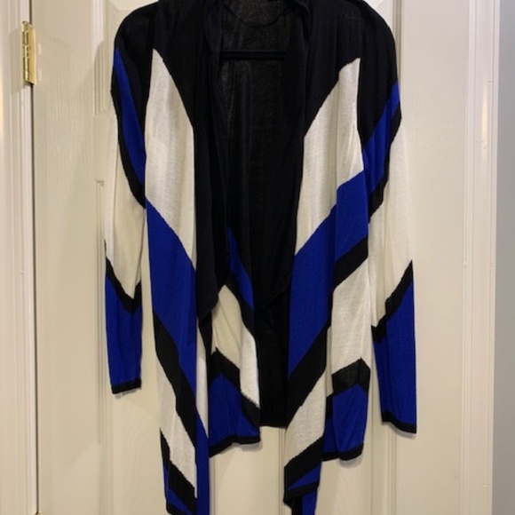 sweater - Picture 1 of 1